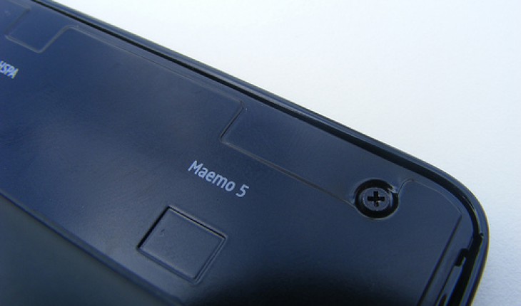 N900 e N97, dimensioni a confronto (immagini)