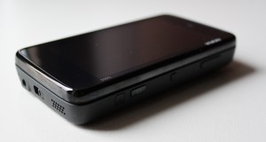 Nokia N900 tasti e connettori laterali