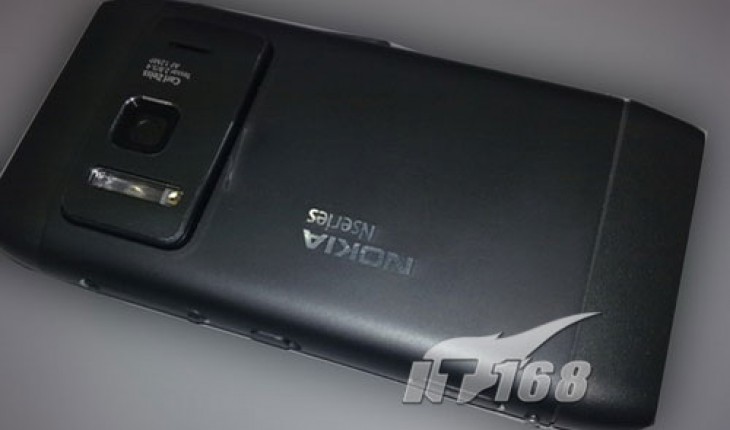 Nokia N8, un nuovo cellulare con fotocamera da 12 megapixel