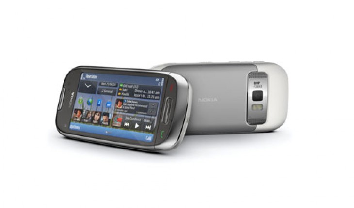 Nokia C7, video unboxing e breve demo di Symbian^3