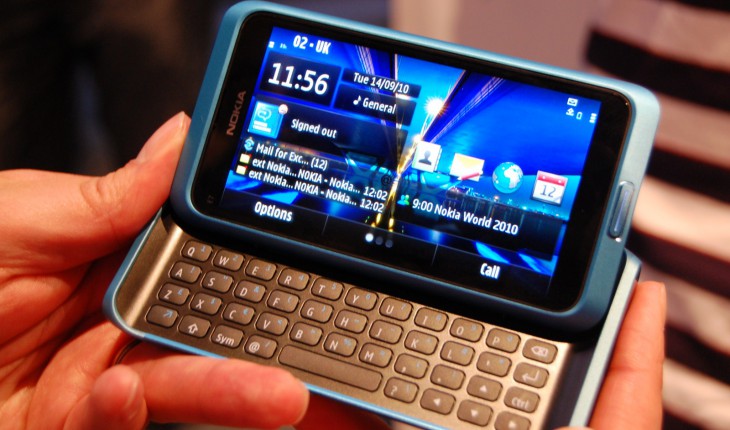 Il Nokia E7 disponibile a partire da dicembre