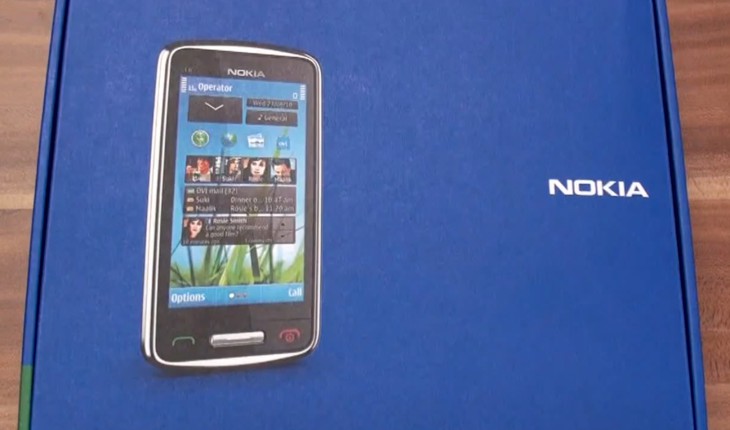 Nokia C6-01, video dell’unboxing