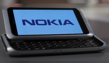 Nokia E7, in un video le fasi della sua progettazione