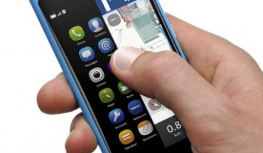 Nokia N9, le prime impressioni di Lombo (breve recensione)