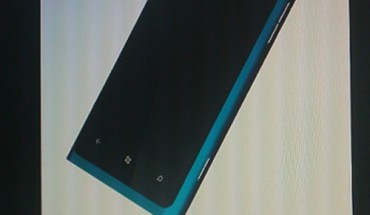 Nokia 703 con Windows Phone OS, ecco la prima immagine leaked