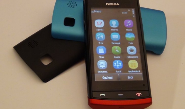 Nokia 500, impressioni e commenti sul device entry level con CPU da 1 Ghz