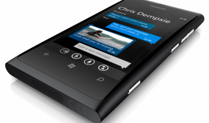 Nokia Lumia 800, disponibile il manuale online in italiano