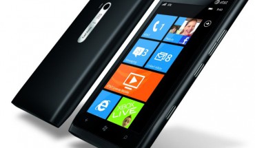 Nokia Lumia 900 AT&T, primo video unboxing