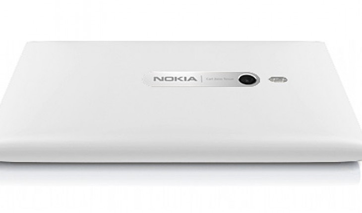 Nokia Lumia 800, presto disponibile anche la versione bianca (White)
