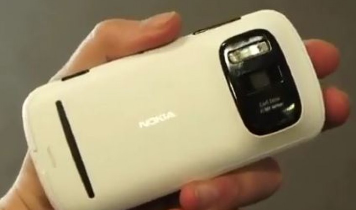 [MWC 2012] Nokia 808 PureView, focus on video sul comparto foto/video