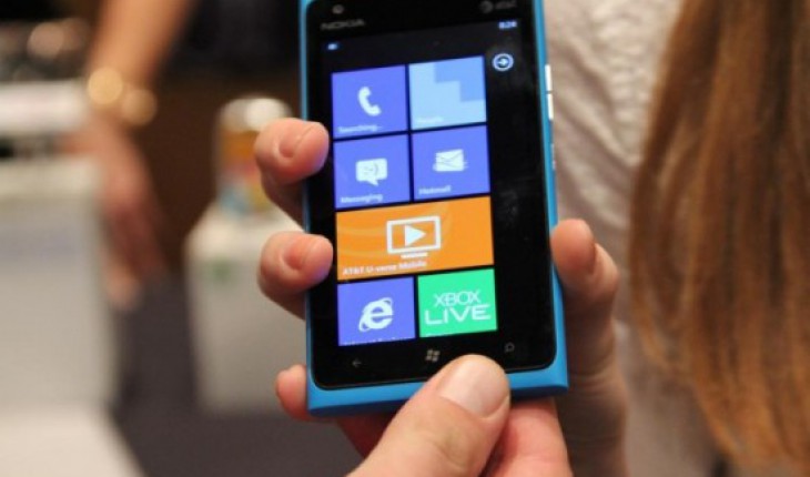 Secondo DisplayMate il display del Nokia Lumia 900 offre la migliore resa sotto la luce diretta