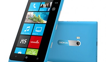 Nokia Lumia 900 Cyan