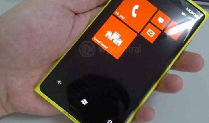 Un nuovo Nokia Windows Phone 8 con fotocamera da 21 Megapixel in arrivo?