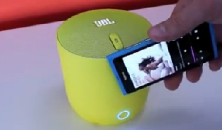 L’altoparlante Nokia JBL PlayUp Portable Wireless in funzione (video)
