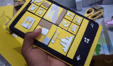 Esempi di cellulari Nokia di cartone che concorrono al Nokia Cardboard Challenge