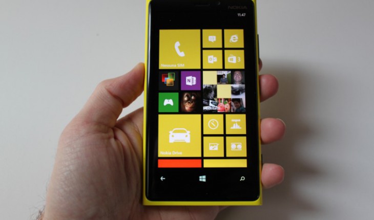 Nokia Lumia 920 NoBrand, disponibile al download l’aggiornamento firmware v1232.5957.1308.x [Aggiornato]