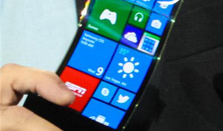 Anche Samsung (dopo Nokia) sperimenta la tecnologia per i display flessibili