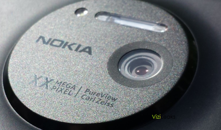 Nokia EOS, trapelate alcune immagini che mostrano il suo form factor e la gigantesca fotocamera [Aggiornato]