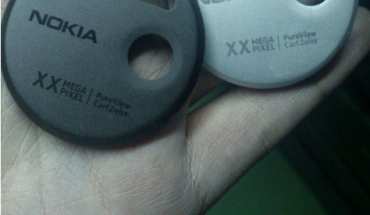 Nokia EOS, trapelate foto delle placchette metalliche della fotocamera in versione nera e bianca