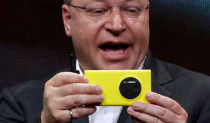 Stephen Elop: “Comunicare la validità di Windows Phone al pubblico è la nostra sfida”