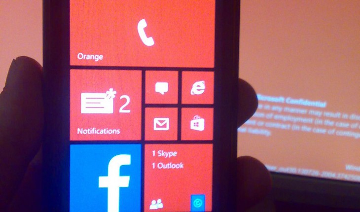 Il centro notifiche e la selezione multipla delle tiles potrebbero arrivare con Windows Phone 8.1