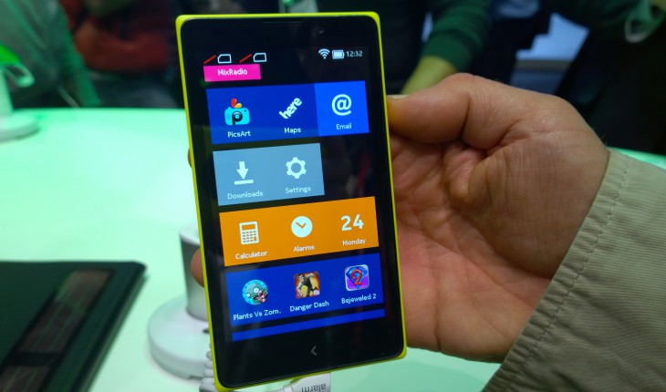 Nokia X, interfaccia semplice da gestire con un solo dito! (video)