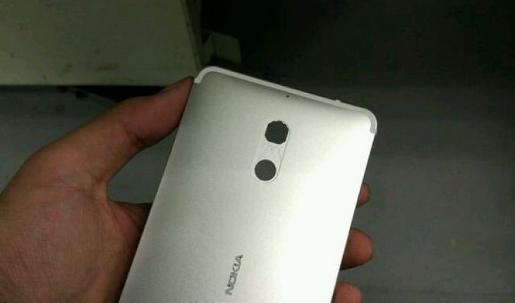 Trapelate le foto del presunto primo dispositivo Android a marchio Nokia