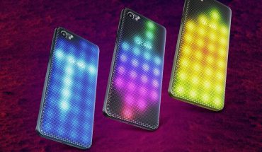 [MWC 2017] Alcatel A5 LED, un nuovo device Android con un pannello LED Multicolor come retro-scocca